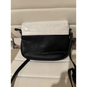 Lily & Ivy Black and White Crossbody Bag Purse‎ Convertible Shoulder Flap